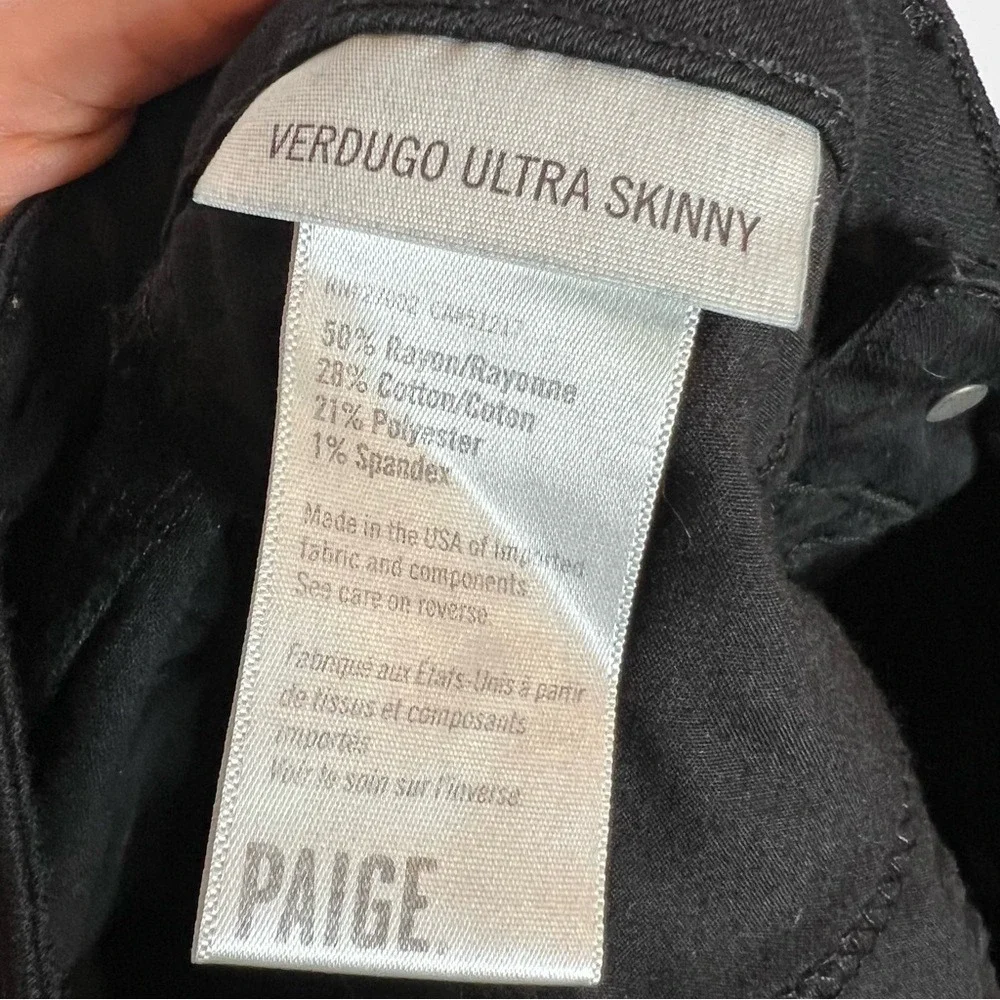 PAIGE Verdugo Ultra‎ Skinny Jeans in Black. Size 29